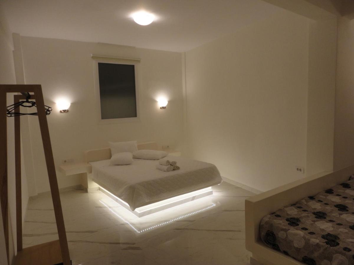 Triena Apartments Φηρά Εξωτερικό φωτογραφία
