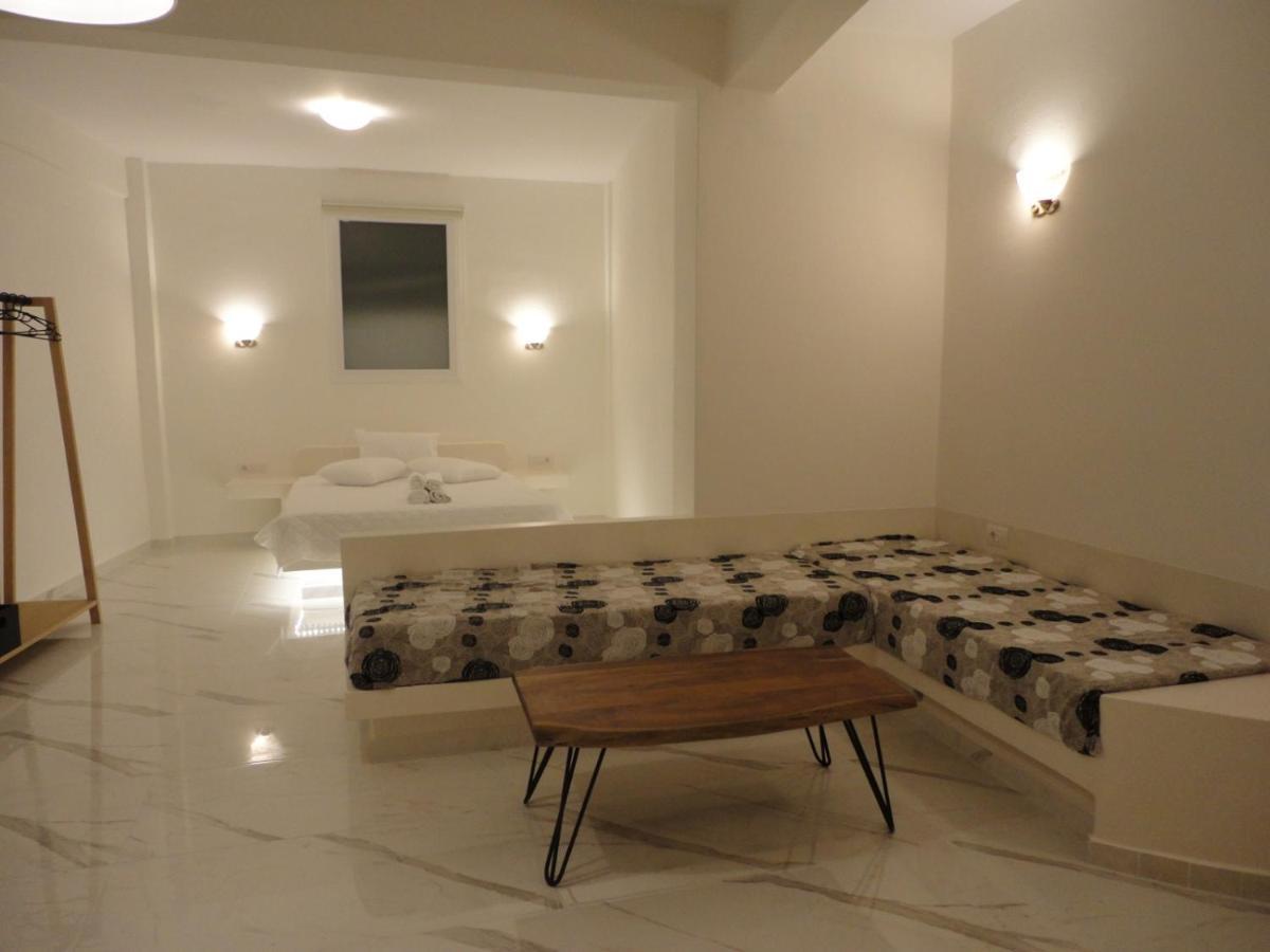 Triena Apartments Φηρά Εξωτερικό φωτογραφία