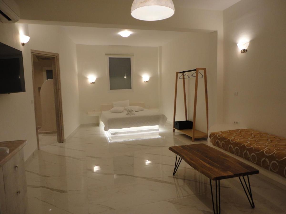 Triena Apartments Φηρά Εξωτερικό φωτογραφία