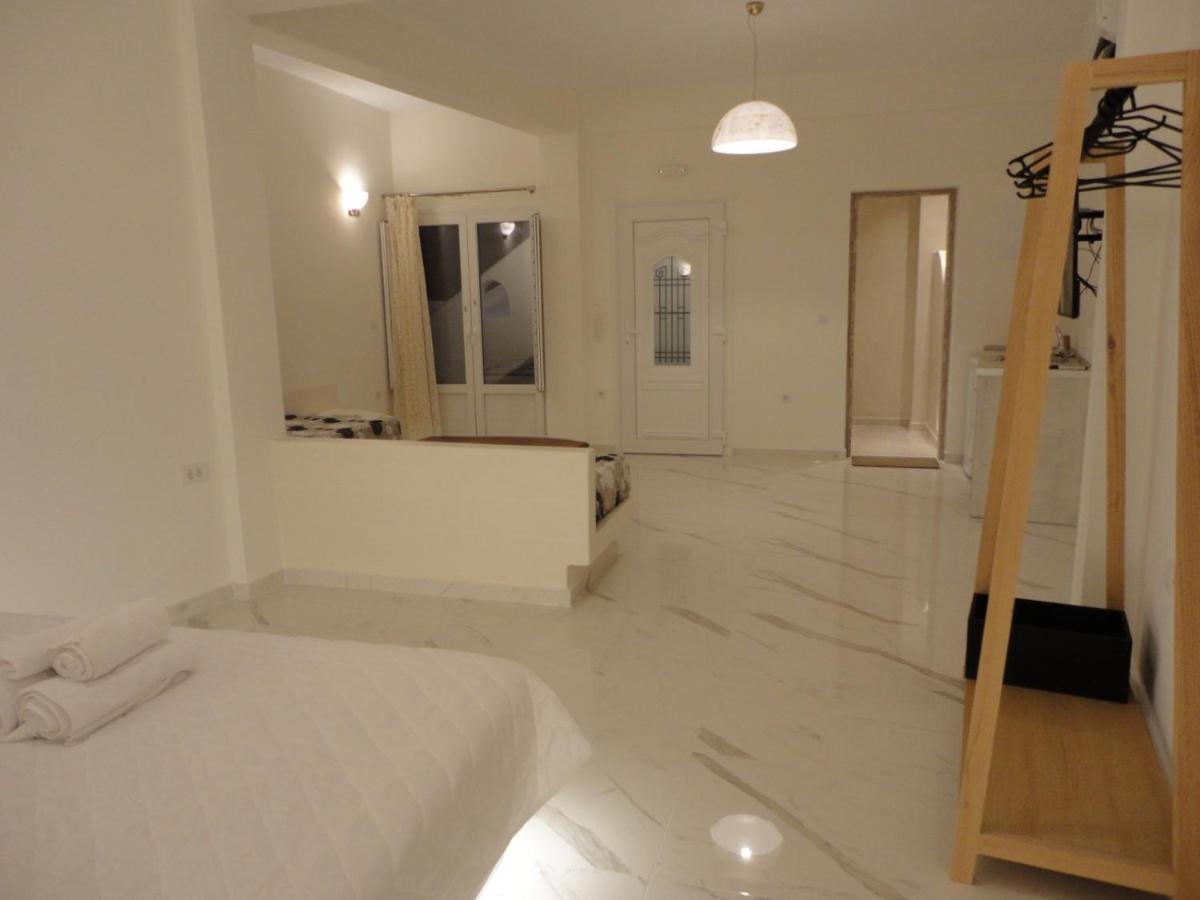 Triena Apartments Φηρά Εξωτερικό φωτογραφία